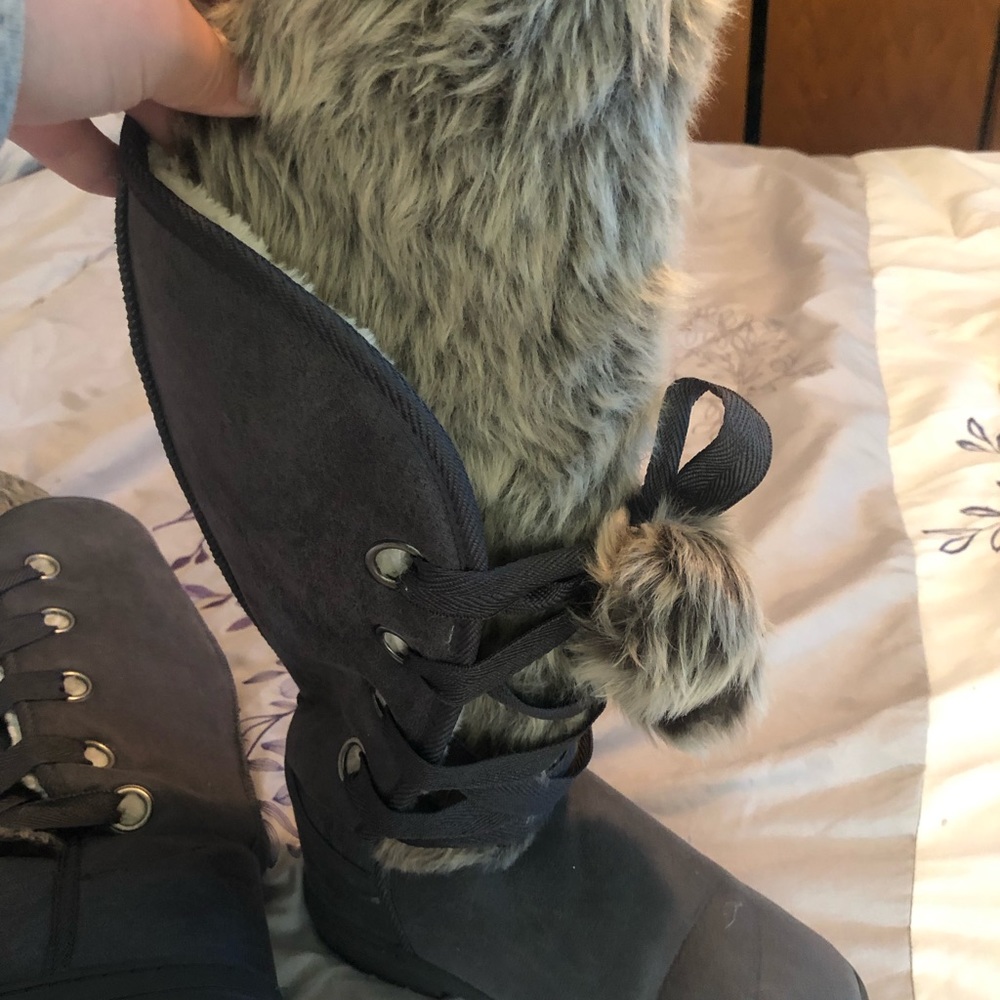 Boots - Picture 2 of 3